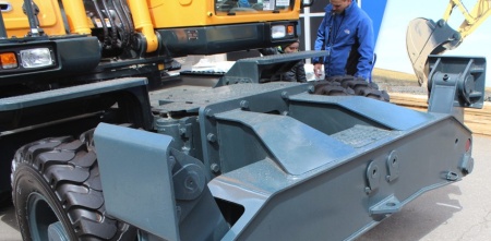 Фара экскаватор Хёндай (Hyundai ) R170W-7, R170W-9  Wesem Zetor RE.21178 с рамкой